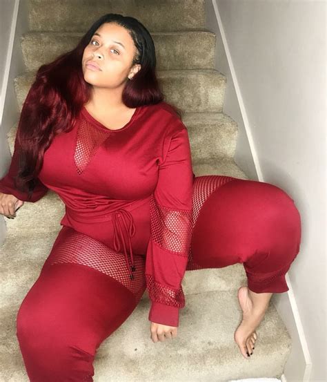 curvy lightskin porn